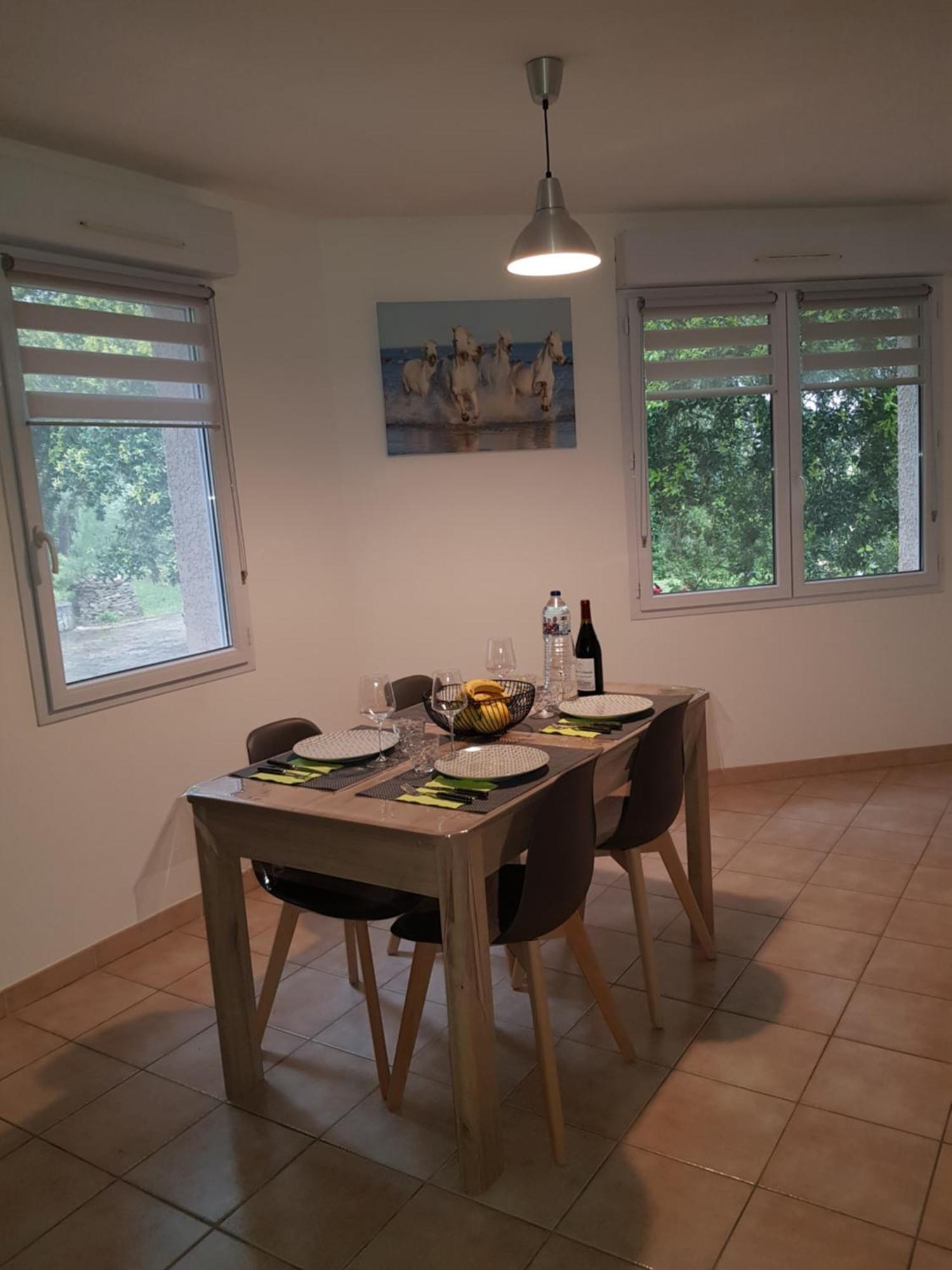 Maison Au Calme Castillon-du-Gard Εξωτερικό φωτογραφία